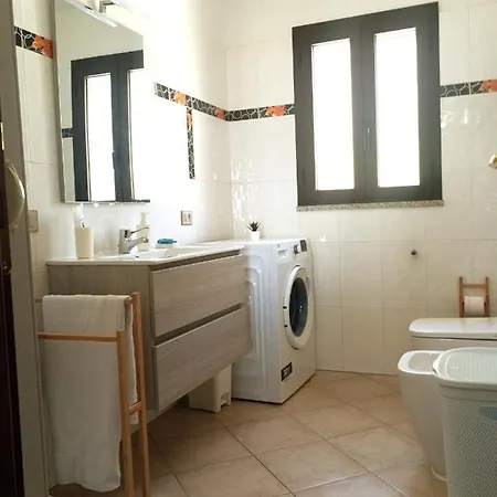 Giovanni 's House * Budoni